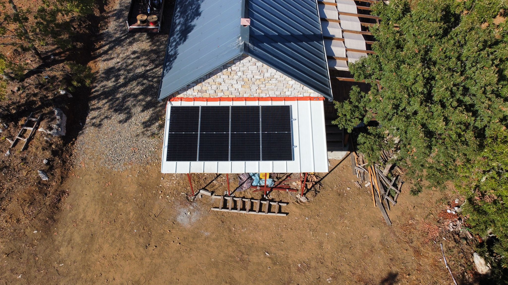 Bağ Evi Off-Grid Güneş Enerjisi